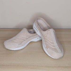 Easy Spirit Slip-On Clog Sneakers ESTRAVELTIME Women's Sz 8.5 NWOT